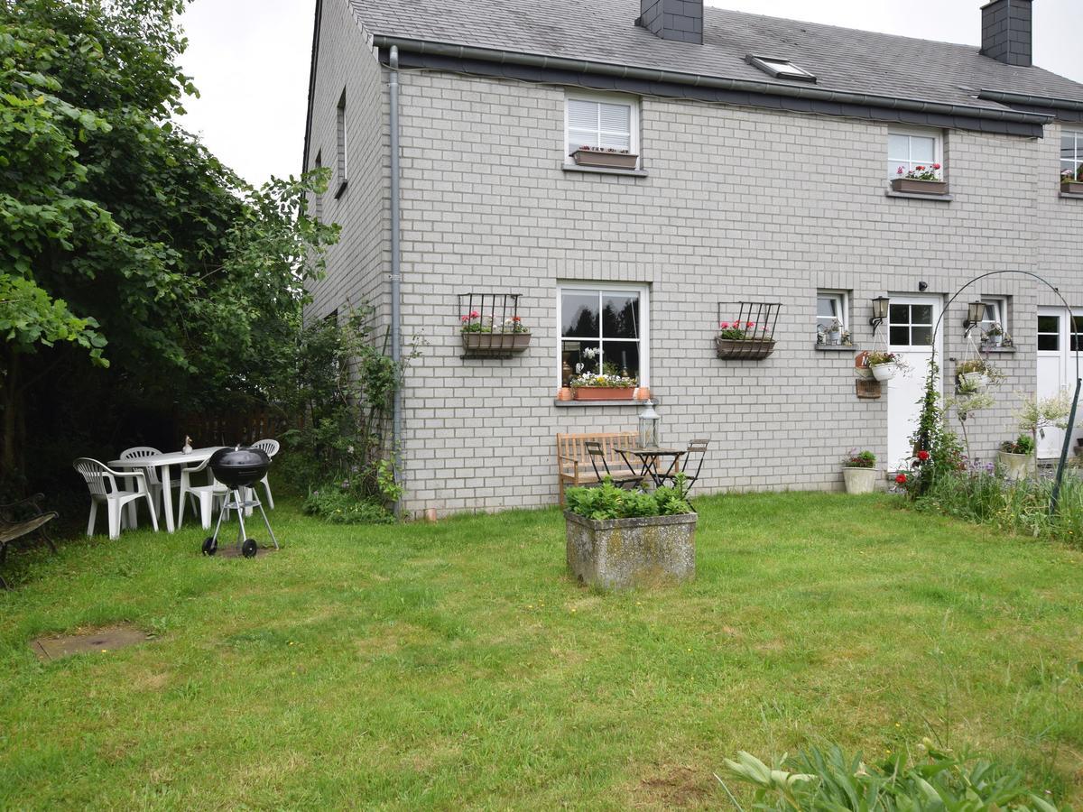 Cozy Apartment In Paliseul With Garden Carlsbourg Экстерьер фото