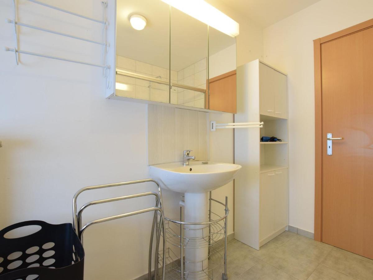 Cozy Apartment In Paliseul With Garden Carlsbourg Экстерьер фото