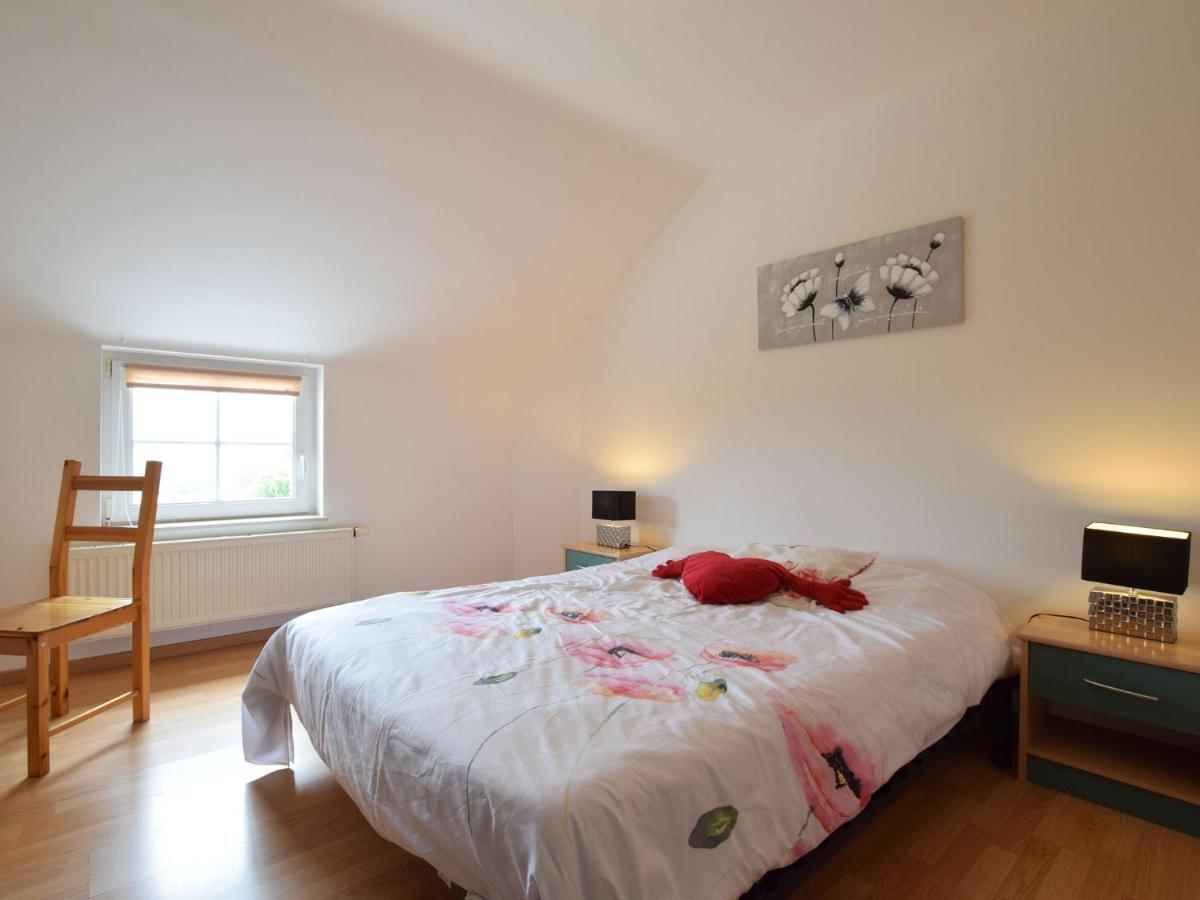 Cozy Apartment In Paliseul With Garden Carlsbourg Экстерьер фото